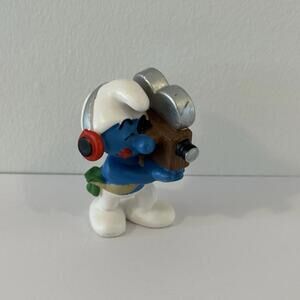 Schleich 20714 Cameraman Smurf Figurine Toy - LIKE NEW